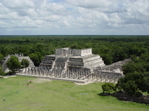 2003/October/Cancun/ChichenItza/At/DSC01288