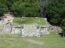 2003/October/Cancun/ChichenItza/At/DSC01292