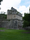 2003/October/Cancun/ChichenItza/At/DSC01313