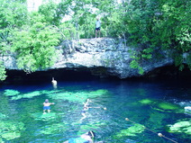 2003/October/Cancun/Snorkeling/DSC01260