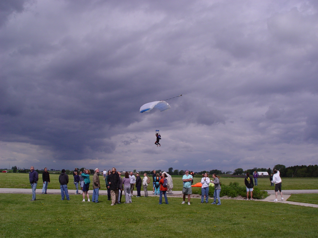 2003/June/SkydiveChicago/DSC00436