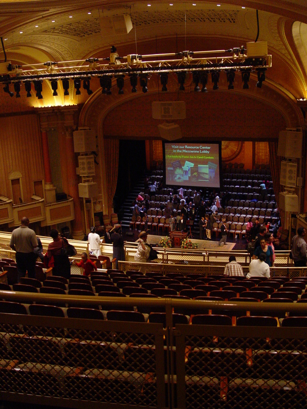 2004/08/EastCoastTrip/BrooklynTabernacle/DSC02415