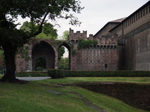 2004/09/Italy/Milan/CastelloSforzesco/DSC02785