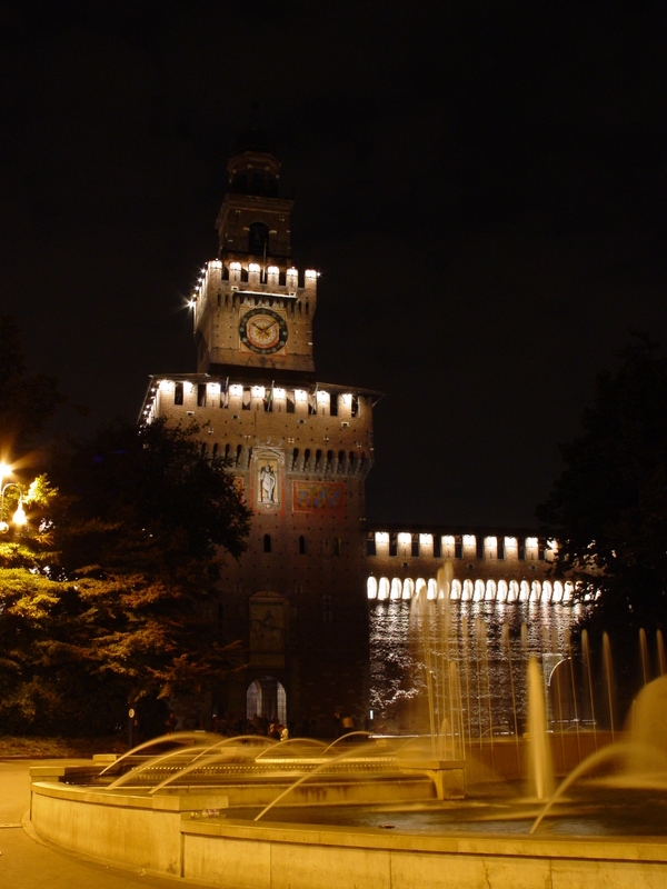 2004/09/Italy/Milan/CastelloSforzesco/DSC02858