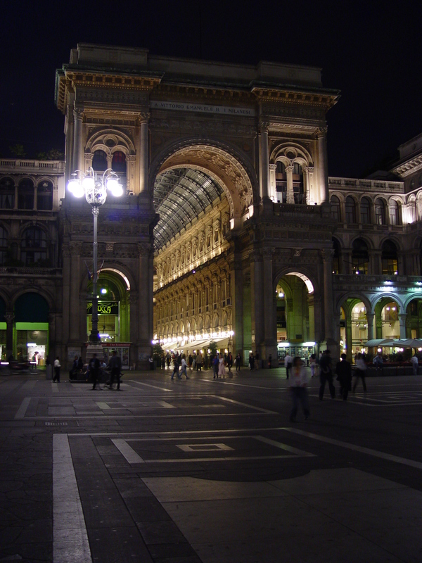 2004/09/Italy/Milan/VittorioEmanuelleII/DSC02717