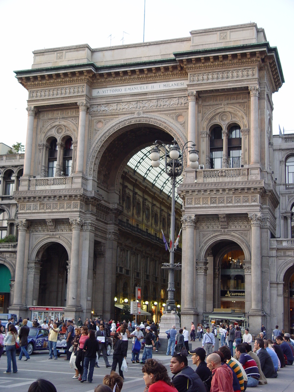 2004/09/Italy/Milan/VittorioEmanuelleII/DSC02811