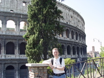 2004/09/Italy/Rome/Coliseum/DSC02928