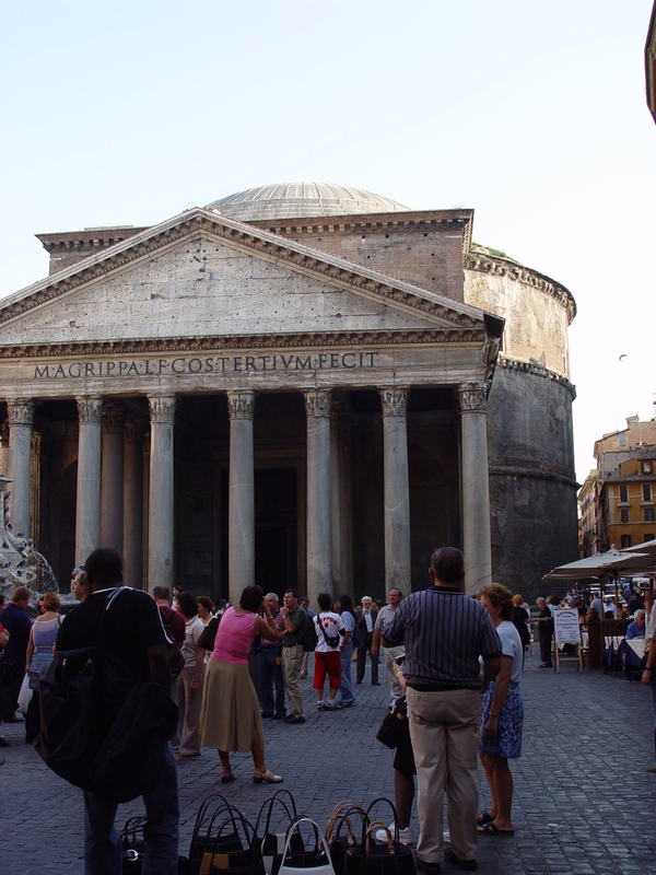 2004/09/Italy/Rome/Pantheon/DSC02973