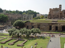 2004/09/Italy/Rome/RomanForum/DSC02940