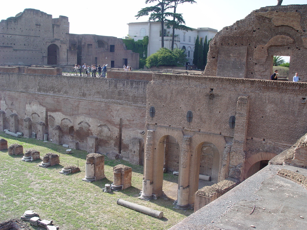 2004/09/Italy/Rome/RomanForum/DSC02944