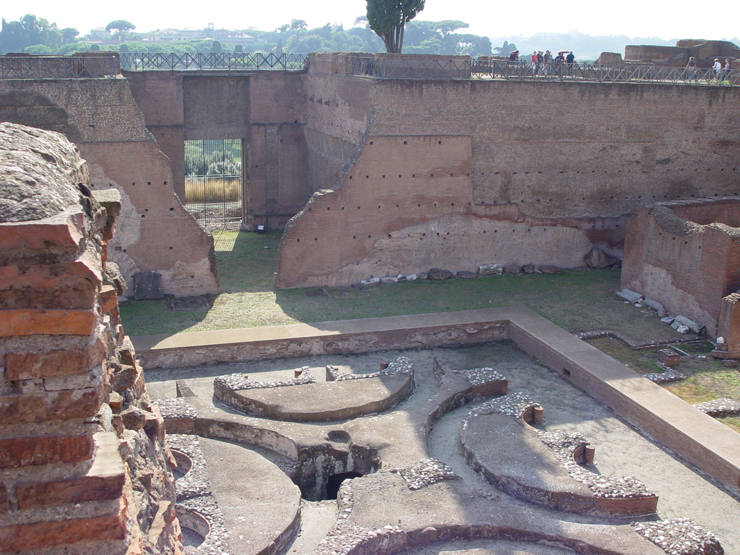 2004/09/Italy/Rome/RomanForum/DSC02948