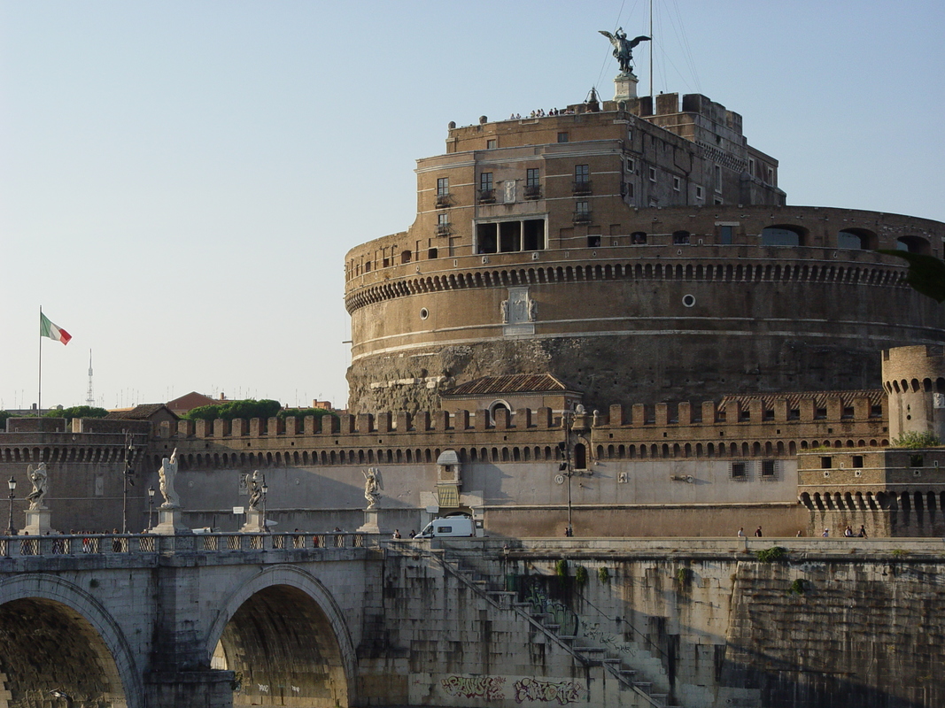 2004/09/Italy/Rome/SantAngeloCastle/DSC02981