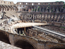 2004/09/Italy/Rome/Coliseum/DSC02932