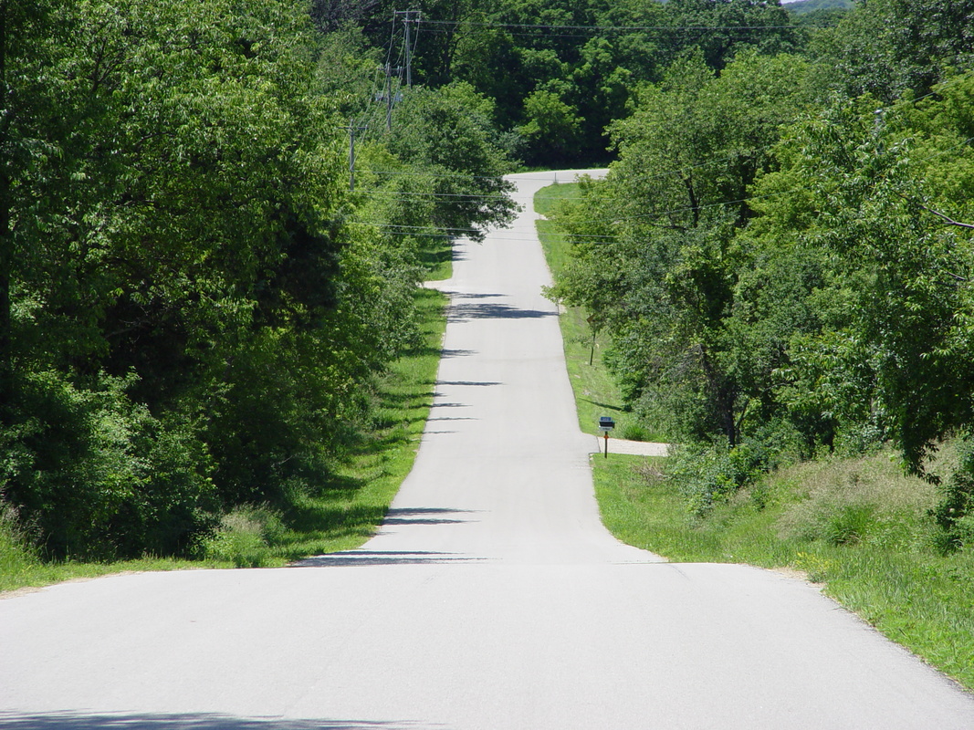 2004/06/LakeGeneva/RusticRoad/DSC02280