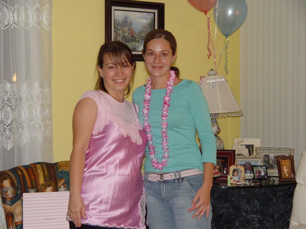 2004/09/MonicaLingerieParty/DSC02675