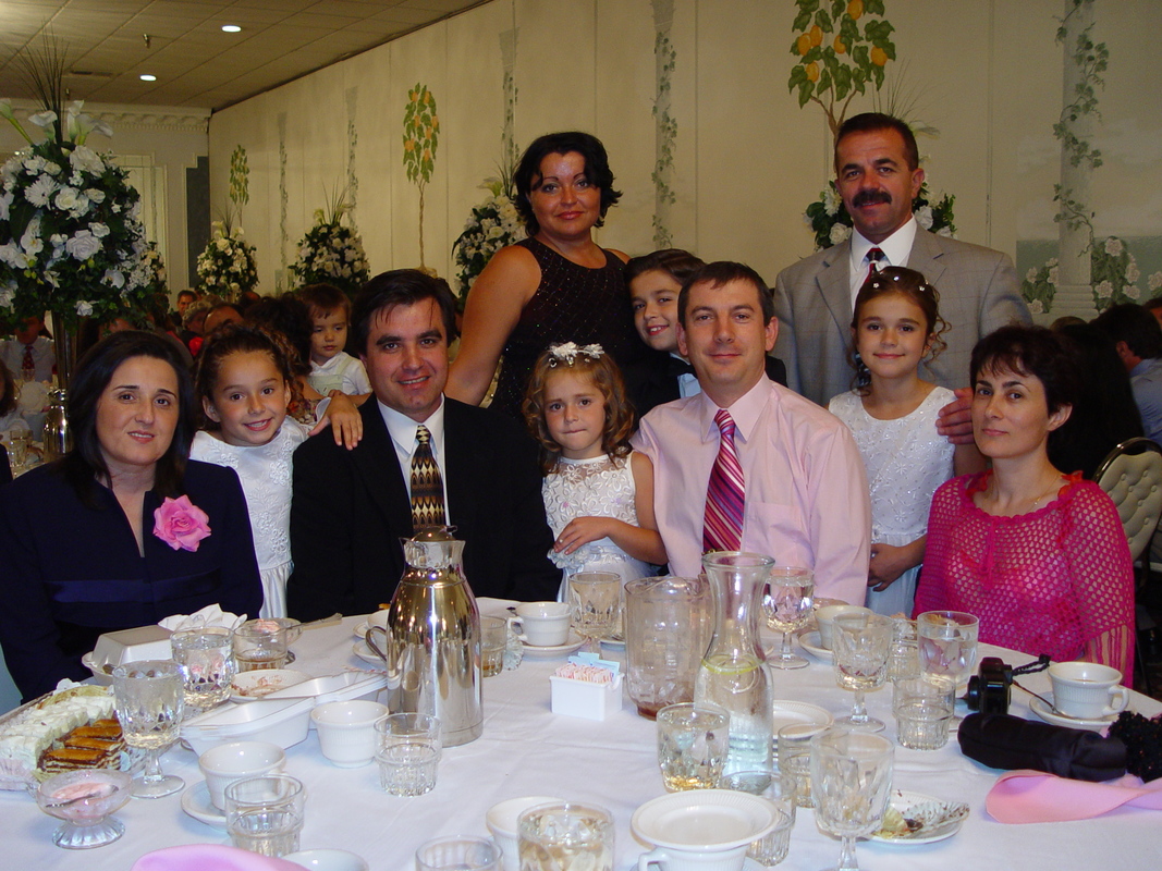 2004/09/Wedding/Gabi/Reception/Tables/DSC03128