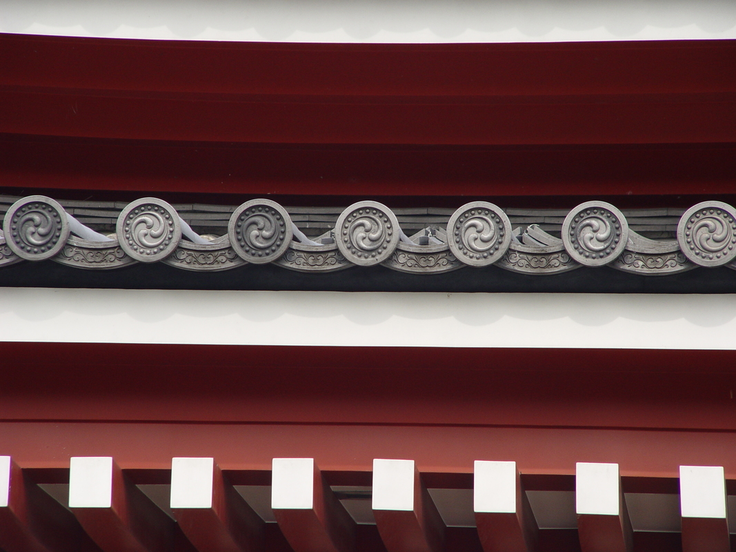 2005/01/Tokyo/Asakusa_Shrine/DSC03499