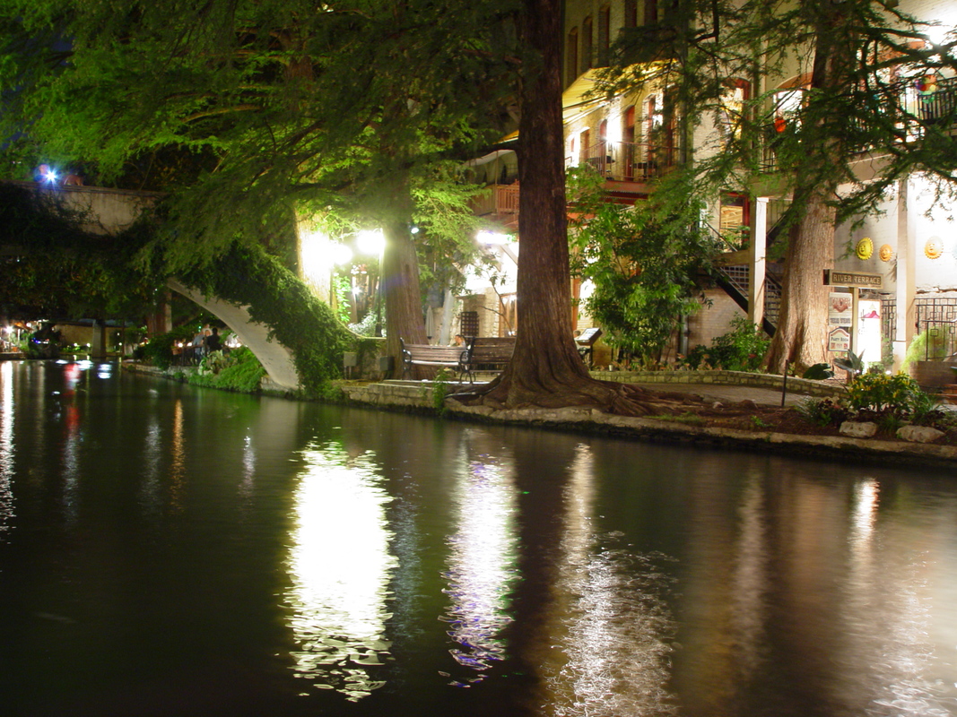 2005/08/Texas/Riverwalk/DSC04051