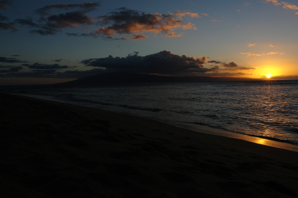 2008/10/Hawaii/Maui/KaanapaliBeachClub/Sunset/DSC09619