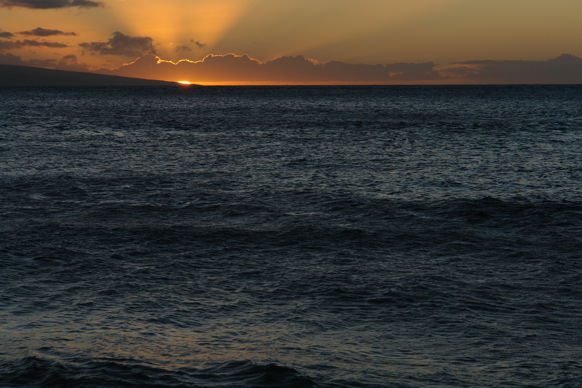 2008/10/Hawaii/Maui/KaanapaliBeachClub/Sunset/DSC09625