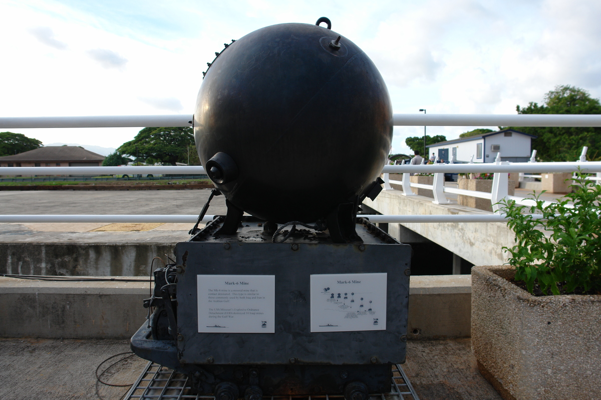 2008/10/Hawaii/Oahu/PearlHarbor/Missouri/DSC10188