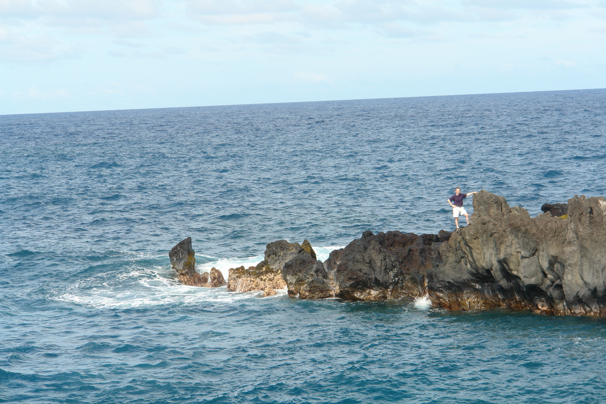 2008/10/Hawaii/Maui/RoadToHana/4-BlackSandBeach/DSC09768