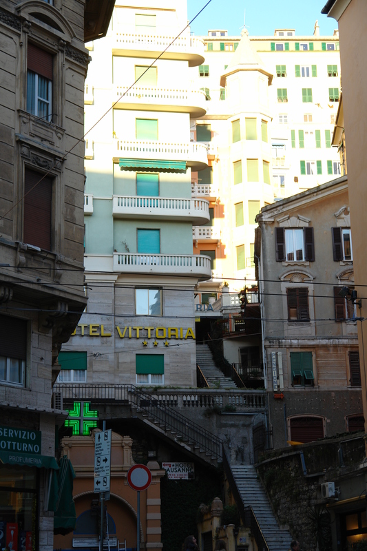 2010/12/MediterraneanCruise/04-Genoa/DSC13184